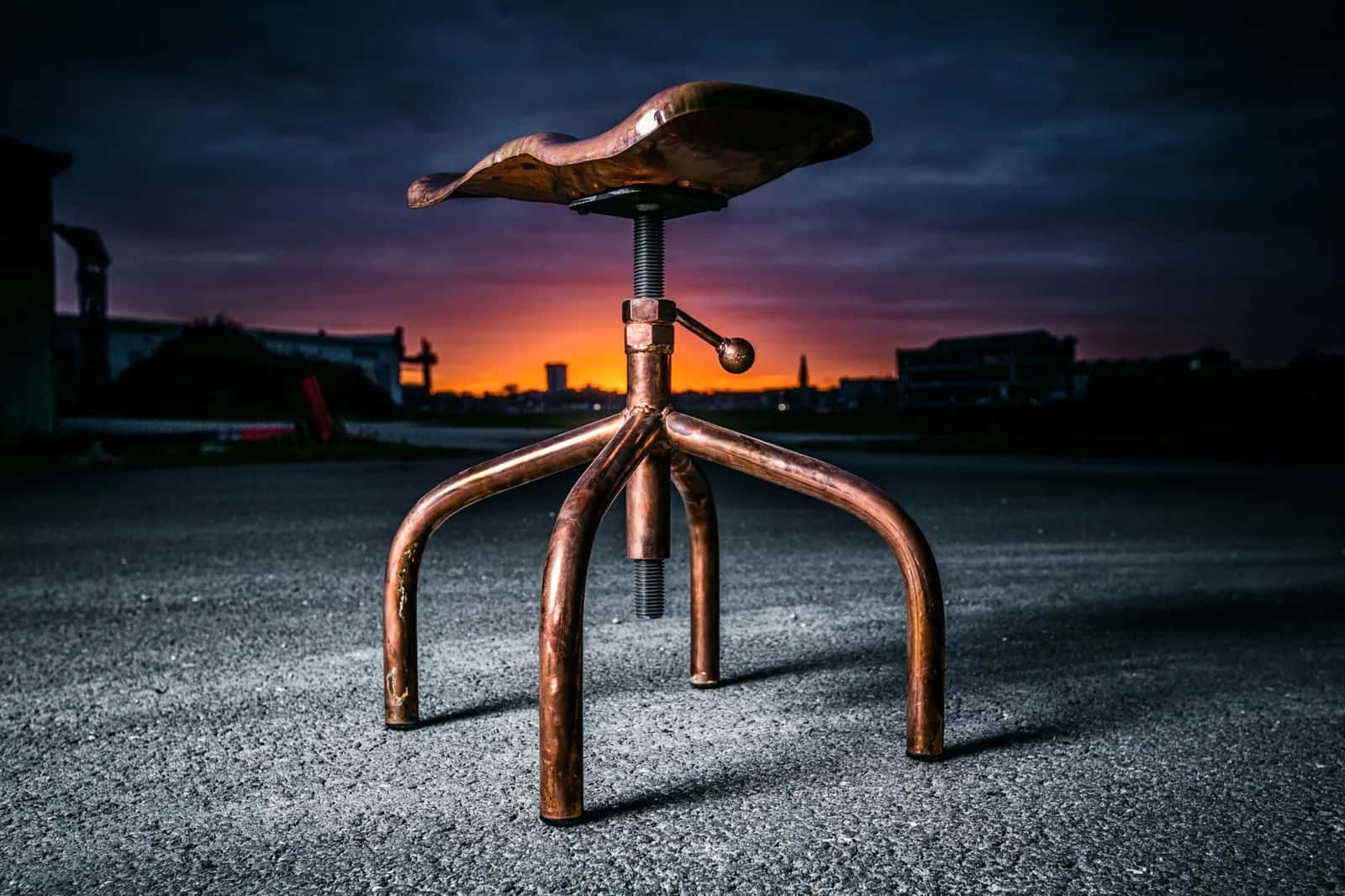 SL-056 – Height adjustable bar stool